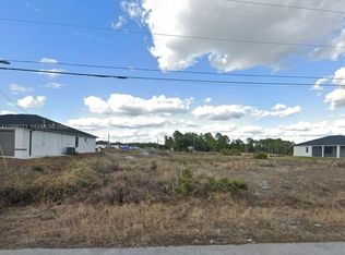 547 Trinity St E, Lehigh Acres, FL 33974