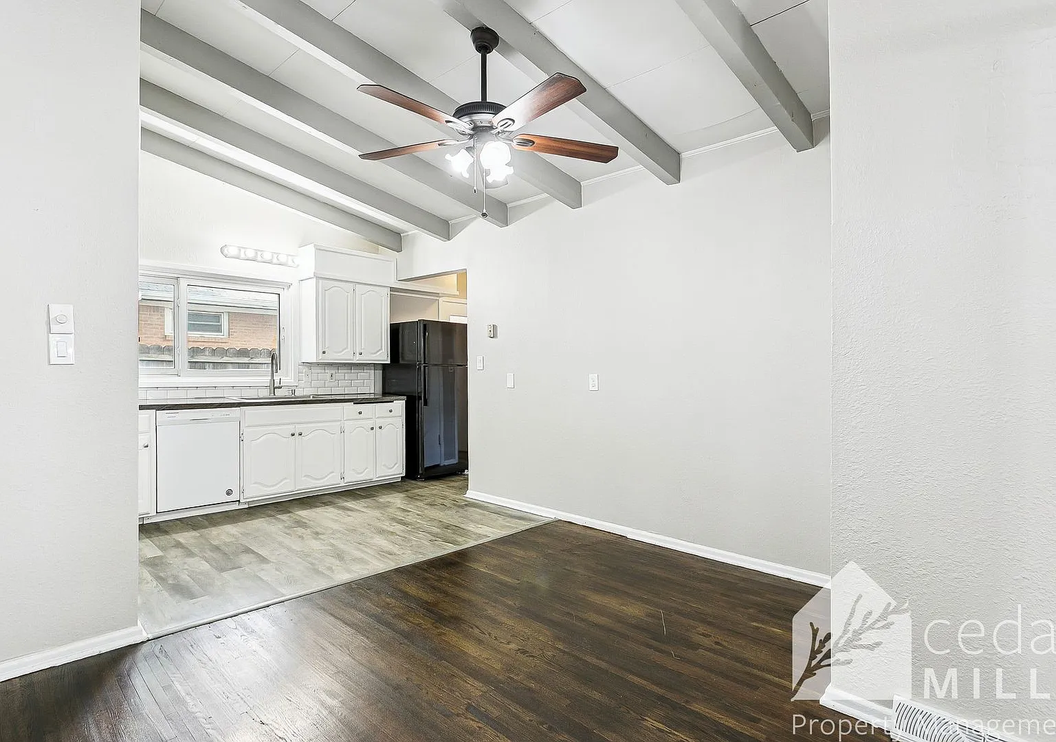 3 Bedroom Home in Westlink! — Photo 4