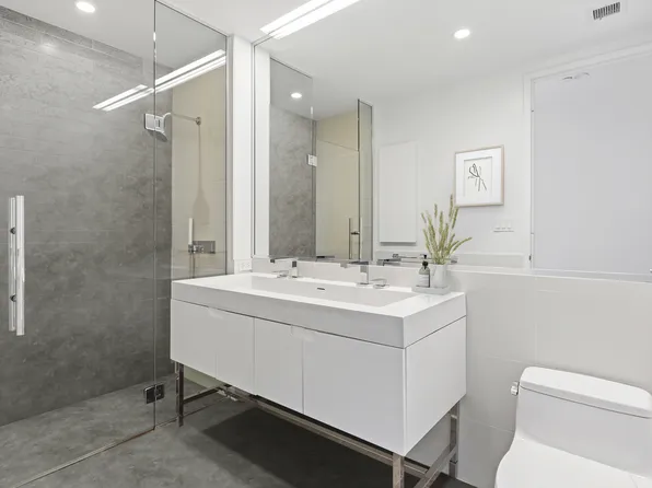 388 Bridge Street image 6 of 10