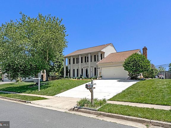 2nd image of 4603 Sand Rock Ln