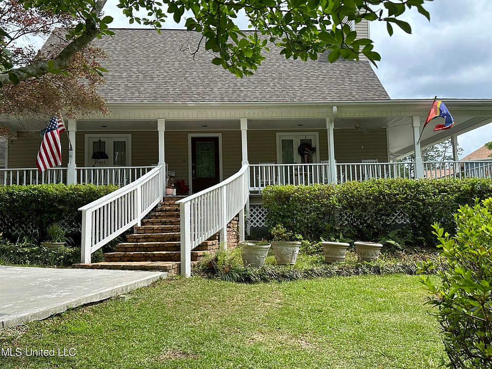 1st image of 1133 E Lakeshore Dr