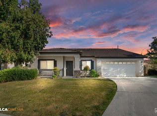 9902 Marco Polo Ave, Bakersfield, CA 93312