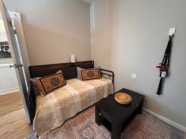 19 S Morris Street — Photo 3