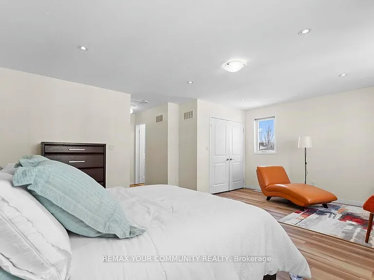 90 Munroe St — Photo 9