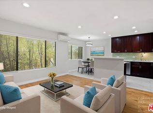 2488 N Beachwood Dr APT 4, Los Angeles, CA 90068