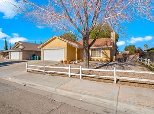 809 E Kettering St, Lancaster, CA 93535