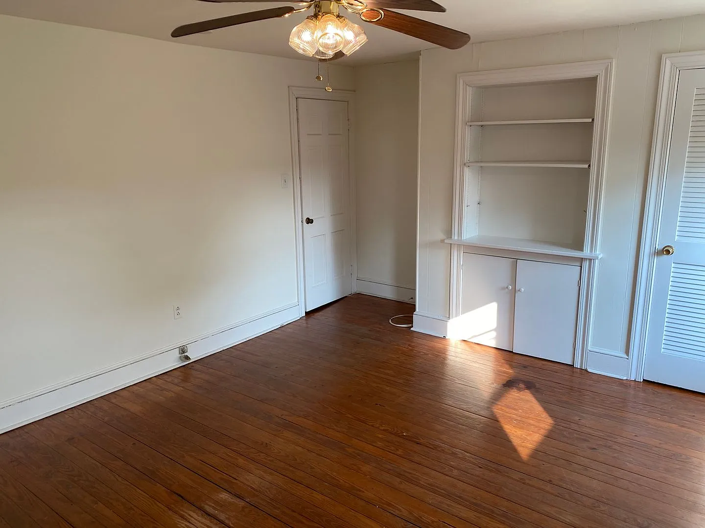 1019 W Leigh St — Photo 4