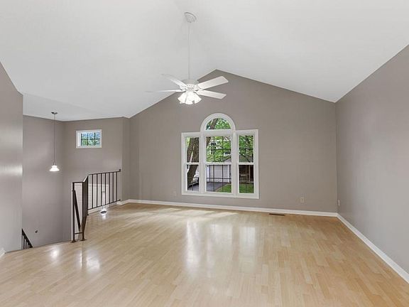 2nd image of 13973 Wellington Dr