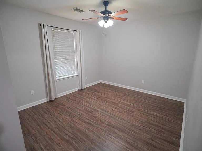 3027 Oak Hammock Ln — Photo 15
