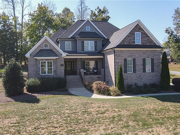 2nd image of 7904 Carra Way
