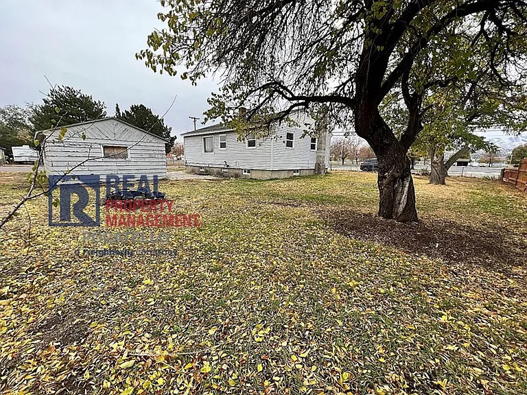 1154 W Eldredge Rd — Photo 34