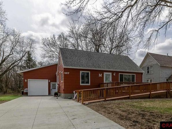 207 Lincoln St SW, Mapleton, MN 56065