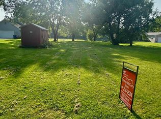 5257 N Fox Rd, Sanford, MI 48657