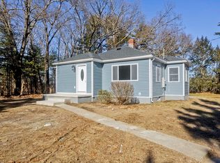 20 Railroad Ave, Wilbraham, MA 01095