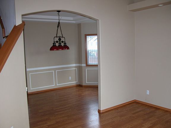 4th image of 625 109th Pl SE