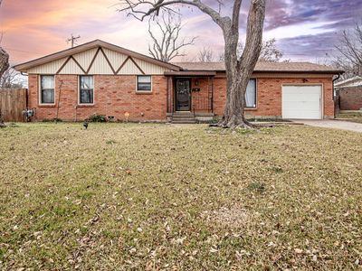 111 W Cedar St, Hurst, TX, 76053