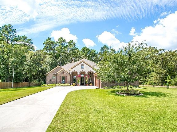 2nd image of 28603 Misty Lagoon Cir