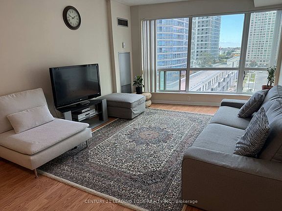 3rd image of 18 Lee Centre Dr #903