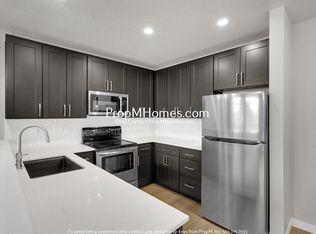 Luxury One-Bedroom Condo in Downtown Gresham Fully Updated!, Gresham, OR 97030
