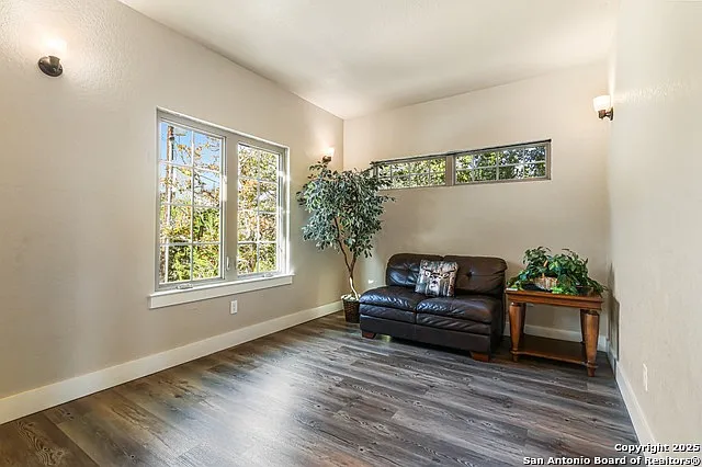 1216 Canyon Lake Dr — Photo 5