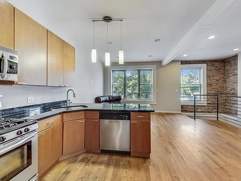 2839 W Cortez St #1 — Photo 9