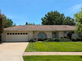 946 Douglas Dr, Wooster, OH 44691