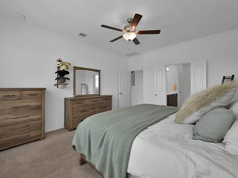 Red Buckeye Dr — Photo 12