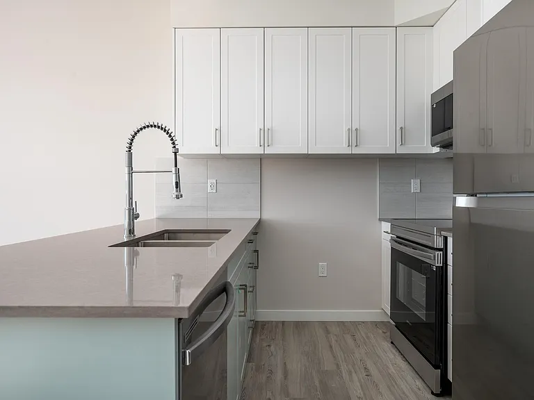 115 McMillan St #108 — Photo 31