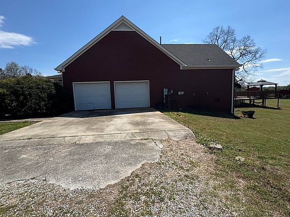 2nd image of 1275 County Road 261