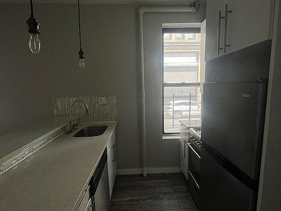 2nd image of 344 E 148th St APT 1B