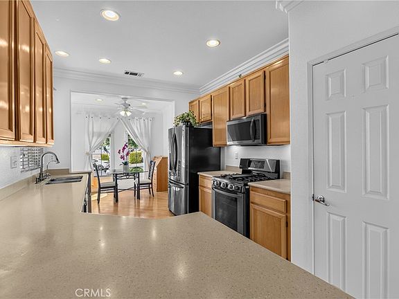 4th image of 29354 Warmsprings Dr