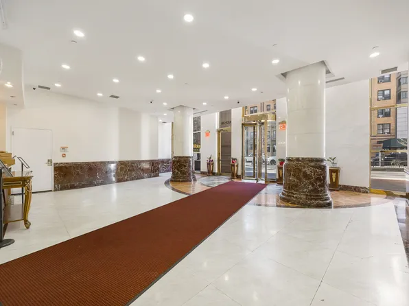 133-38 Sanford Avenue image 3 of 7