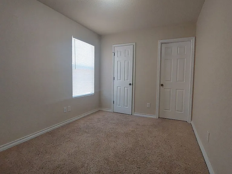 4916 Appleseed Ct — Photo 13