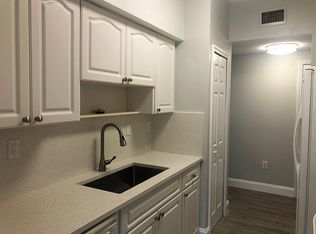 7085 Nova Dr APT 120, Davie, FL 33317