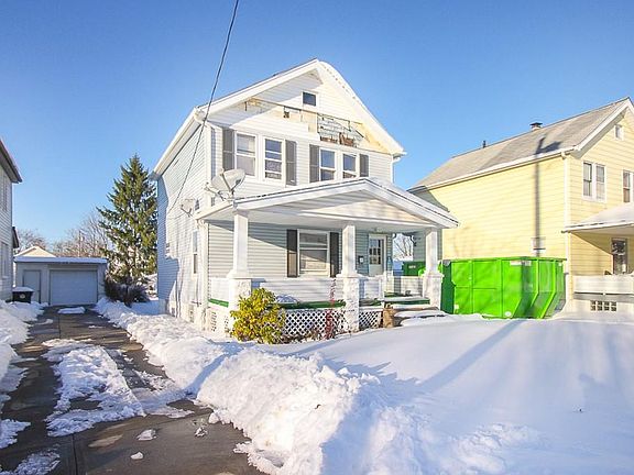 3rd image of 9005 Macomb Ave