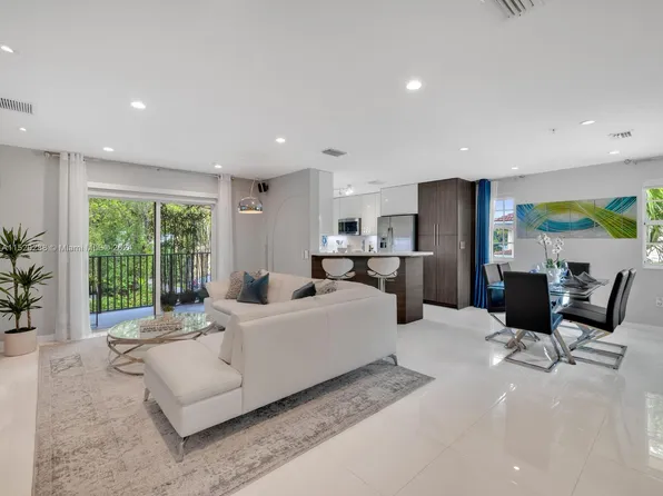 8930 NE 8th Ave Unit 912, Miami, FL 33138