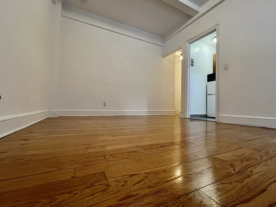 155 E 52nd St #20A