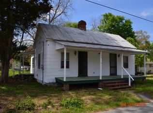 109 Alley St, Gloverville, SC 29828