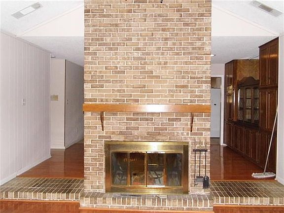 4th image of 7101 Whispering Creek Ct