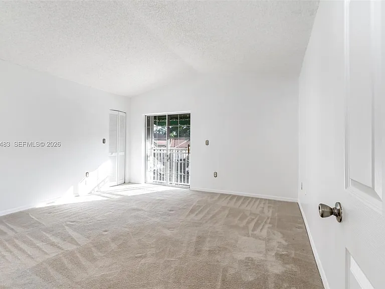 4671 SW 154th Pl — Photo 19