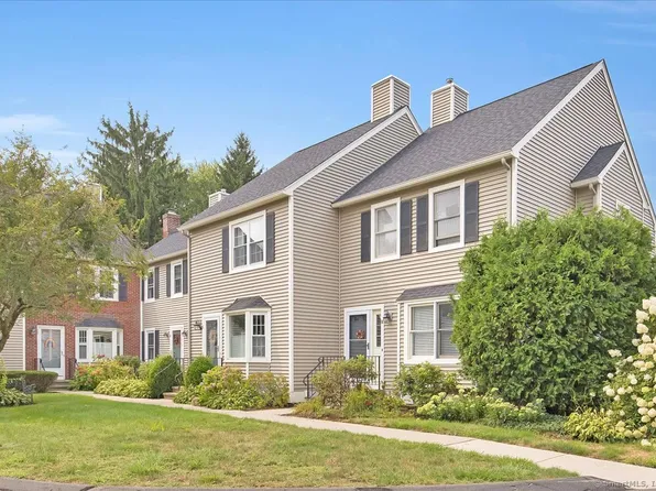 15 Daventry Hill Lane #15, Suffield, CT 06078
