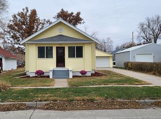 110 E Oak St, Cedar Bluffs, NE 68015