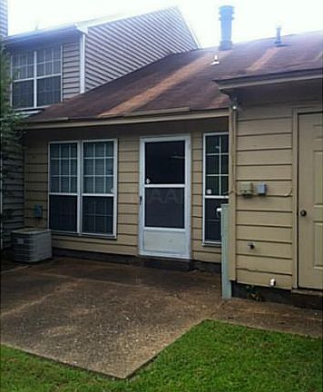 2nd image of 3108 S Wesley Ct