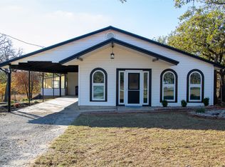 371 Nocona Dr, Nocona, TX 76255