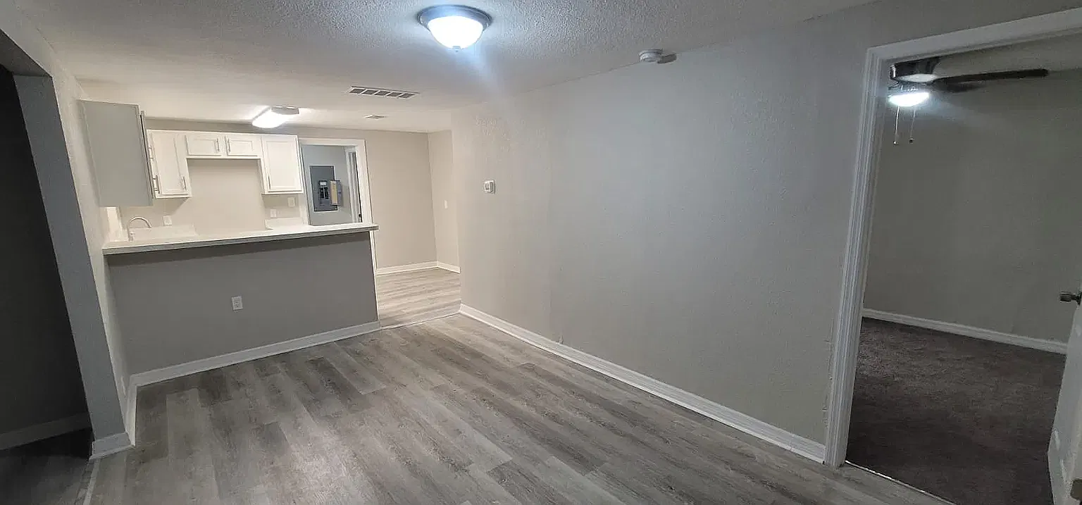 4 bed, 1230 sqft, $1,850 — Photo 4