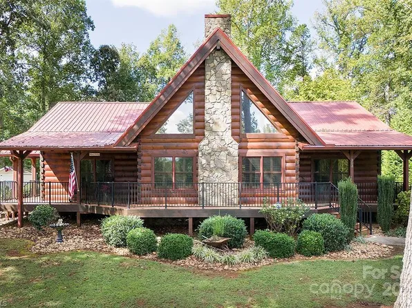 303 Lakeview Rd, Mocksville, NC 27028