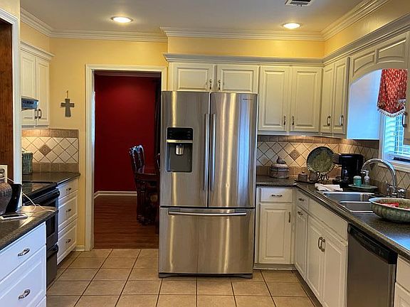 4th image of 1241 Oxford Pl