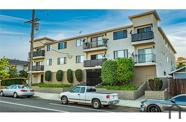 Building Photo - 2315 S Grand Ave