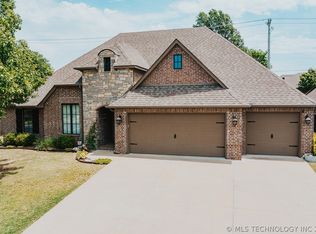 9107 N 96th East Ave, Owasso, OK 74055