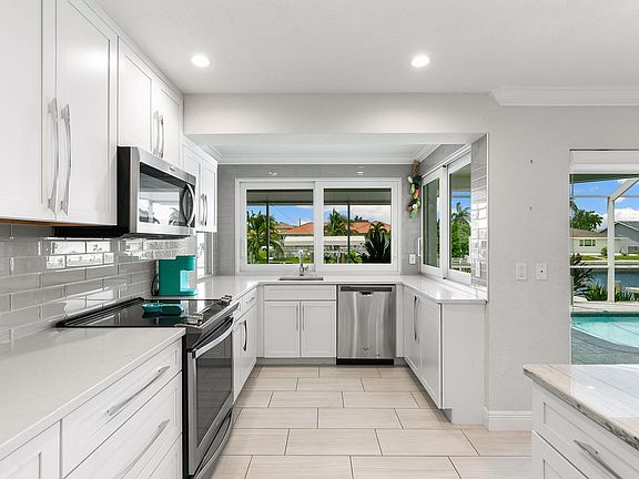 3rd image of 206 Dan River Ct